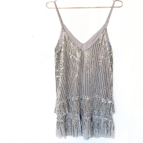 NWOT lost + wander shimmy shimmy shift dress - Picture 4 of 7